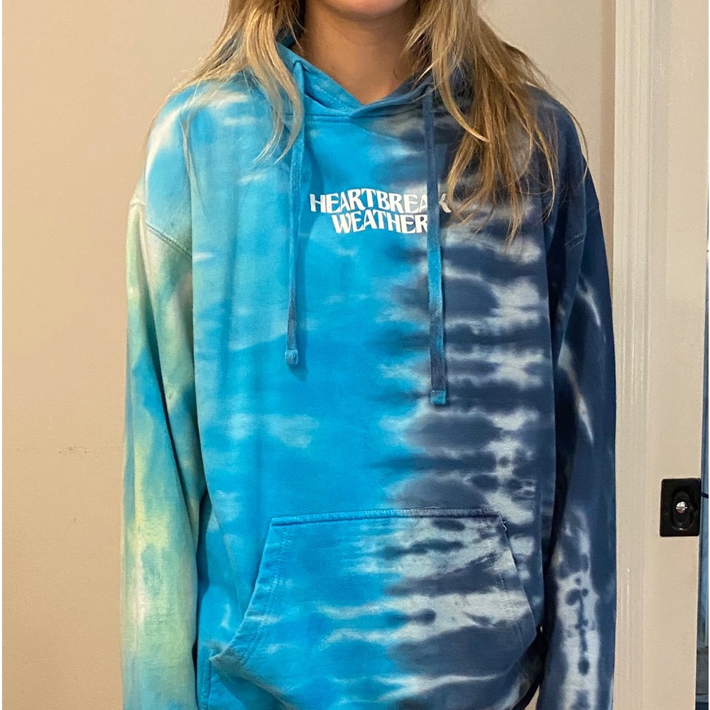 Authentic Niall Horan Heartbreak Weather sweatshirt
